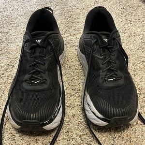 Women’s hoka one one Bondi 7 size 8
